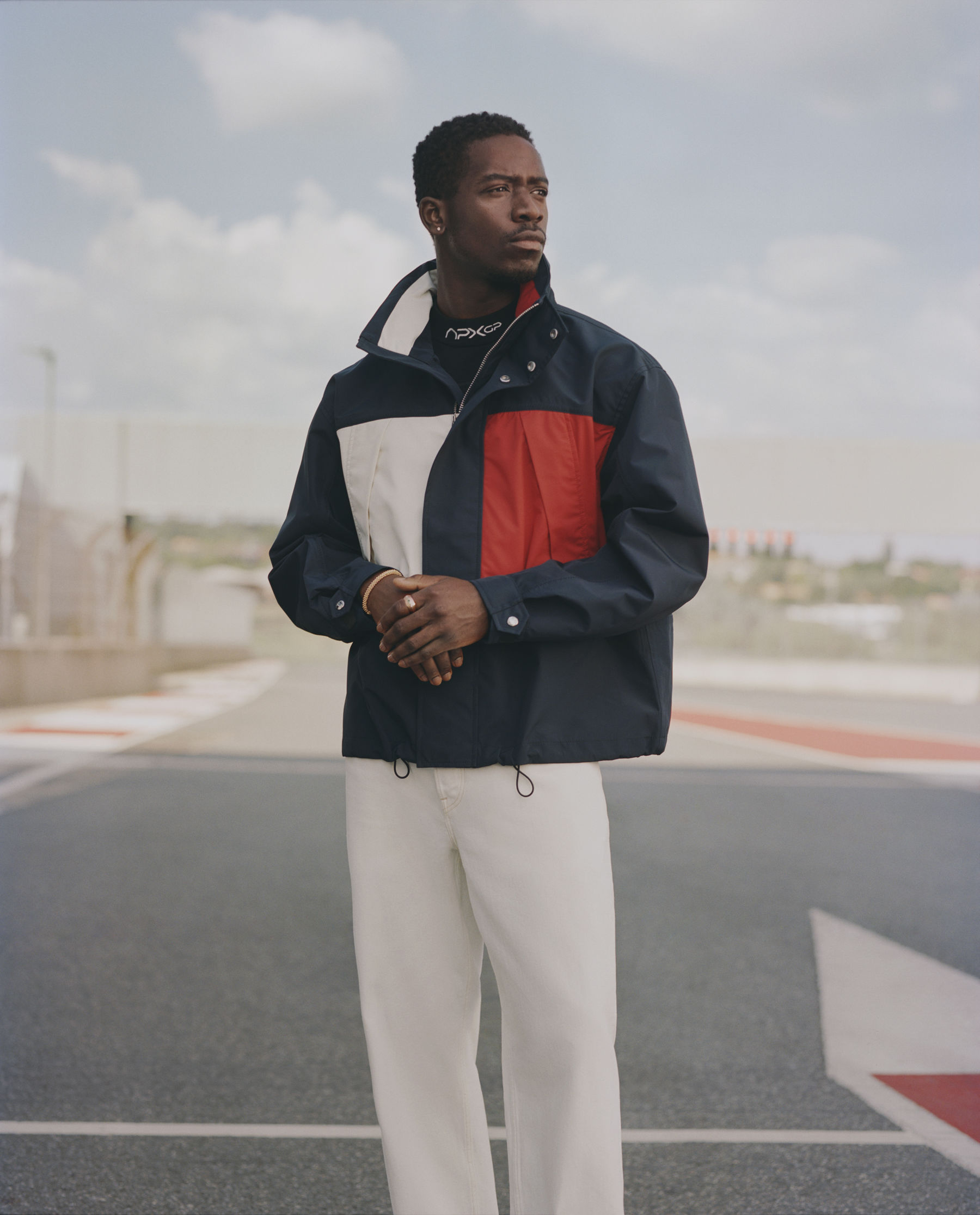 R351_MCA_TommyHilfiger000525130002_FNL