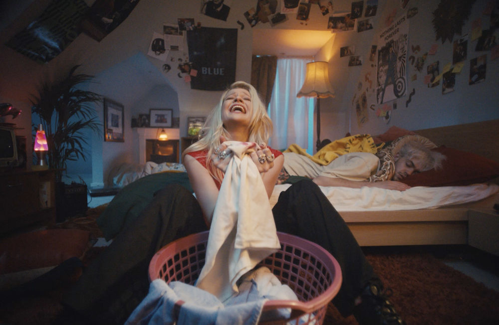Dylan "Girl Of Your Dreams" by Carla Dauden